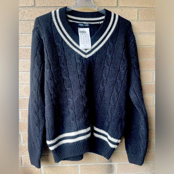 Brandy Melville Blue and White V-Neck Cable Knit Sweater - Picture 1 of 2